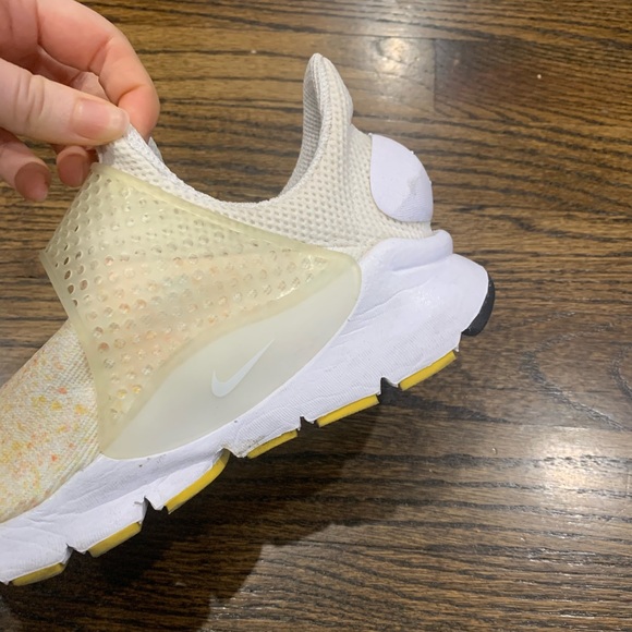 Good Condition Nike Women’s Sock Dart Shoes White/Orange Glow/Yellow Size 5 - Picture 12 of 15